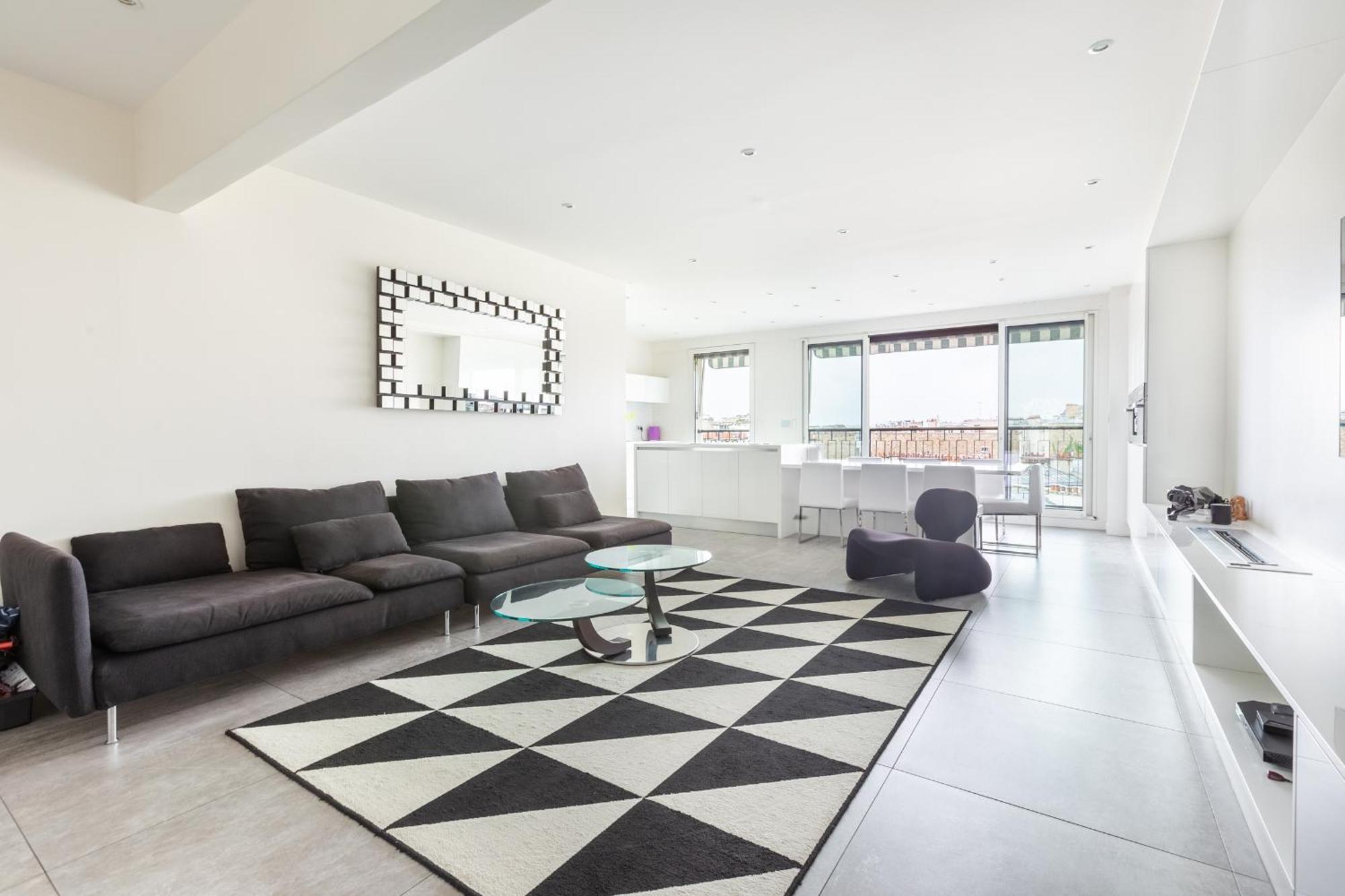 Luxury Eiffel Tower Apartment
